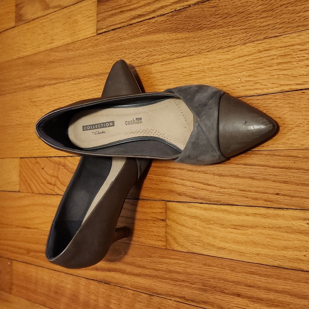 Clarke's collection women's pumps in Gray leather and suede.  Size 7